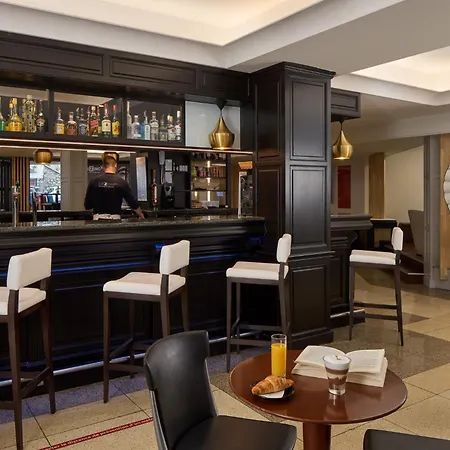 Roissy Otel 4*